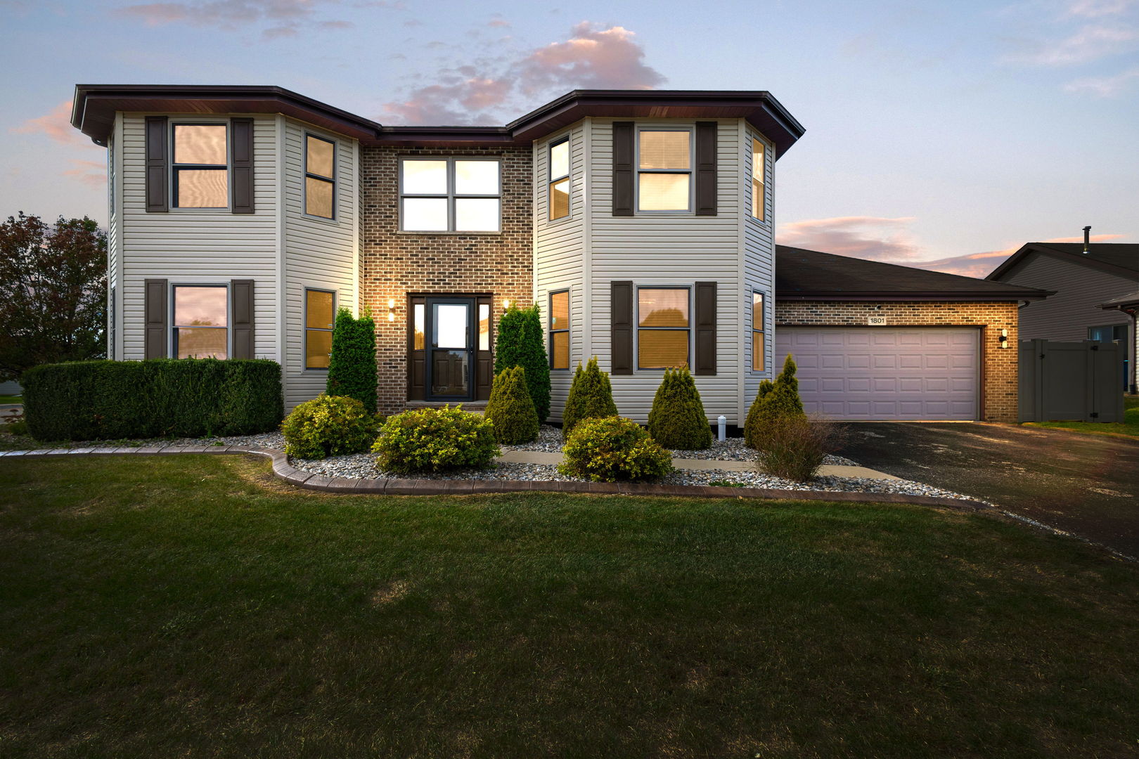 1801 Claire Drive — photo