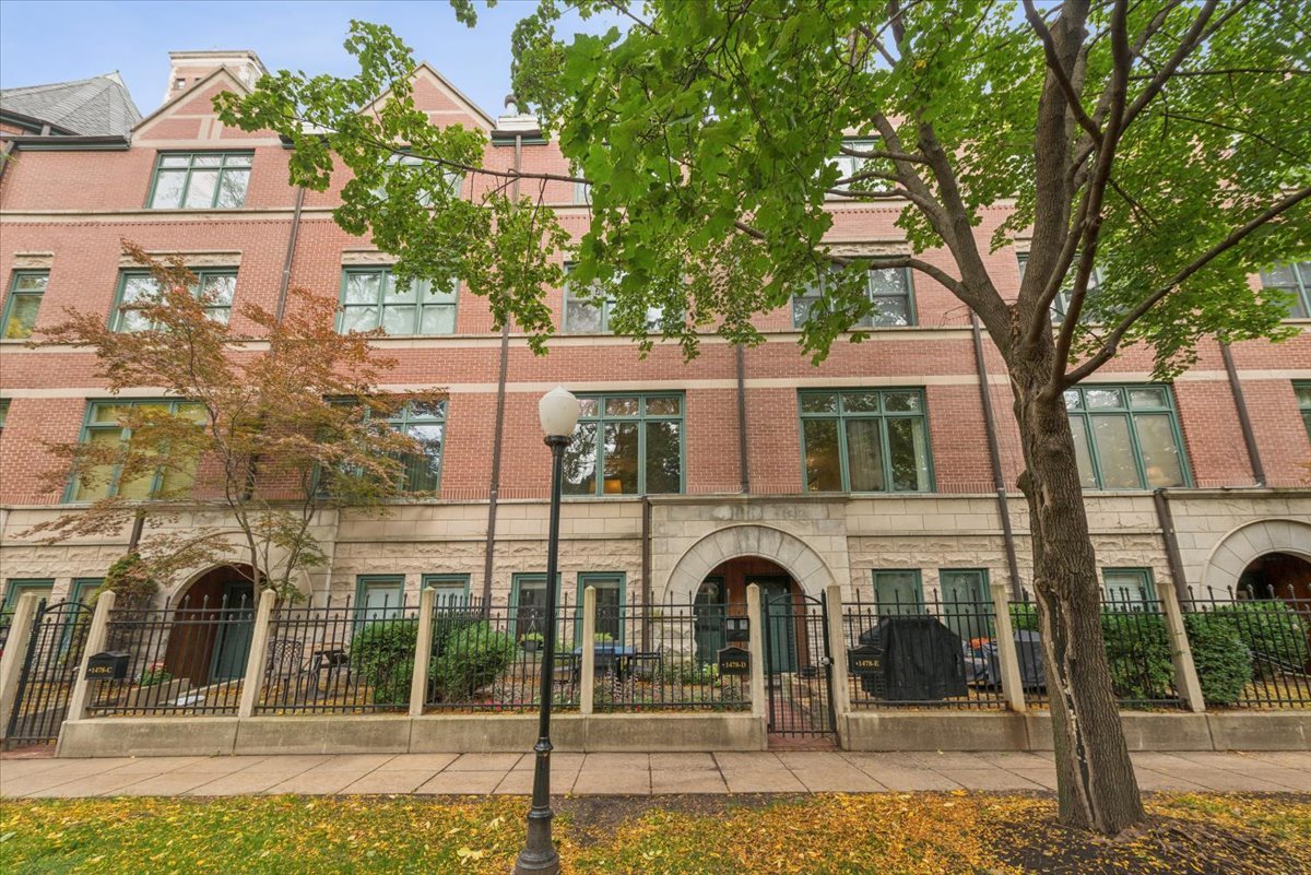 1478 S Prairie Avenue Unit D — photo