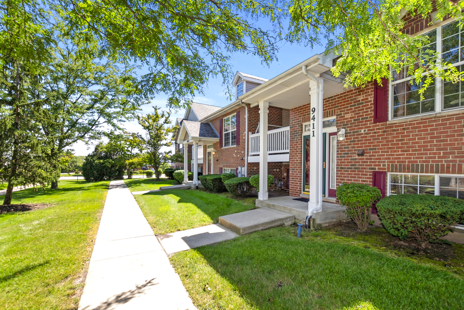9411 Albany Court — photo