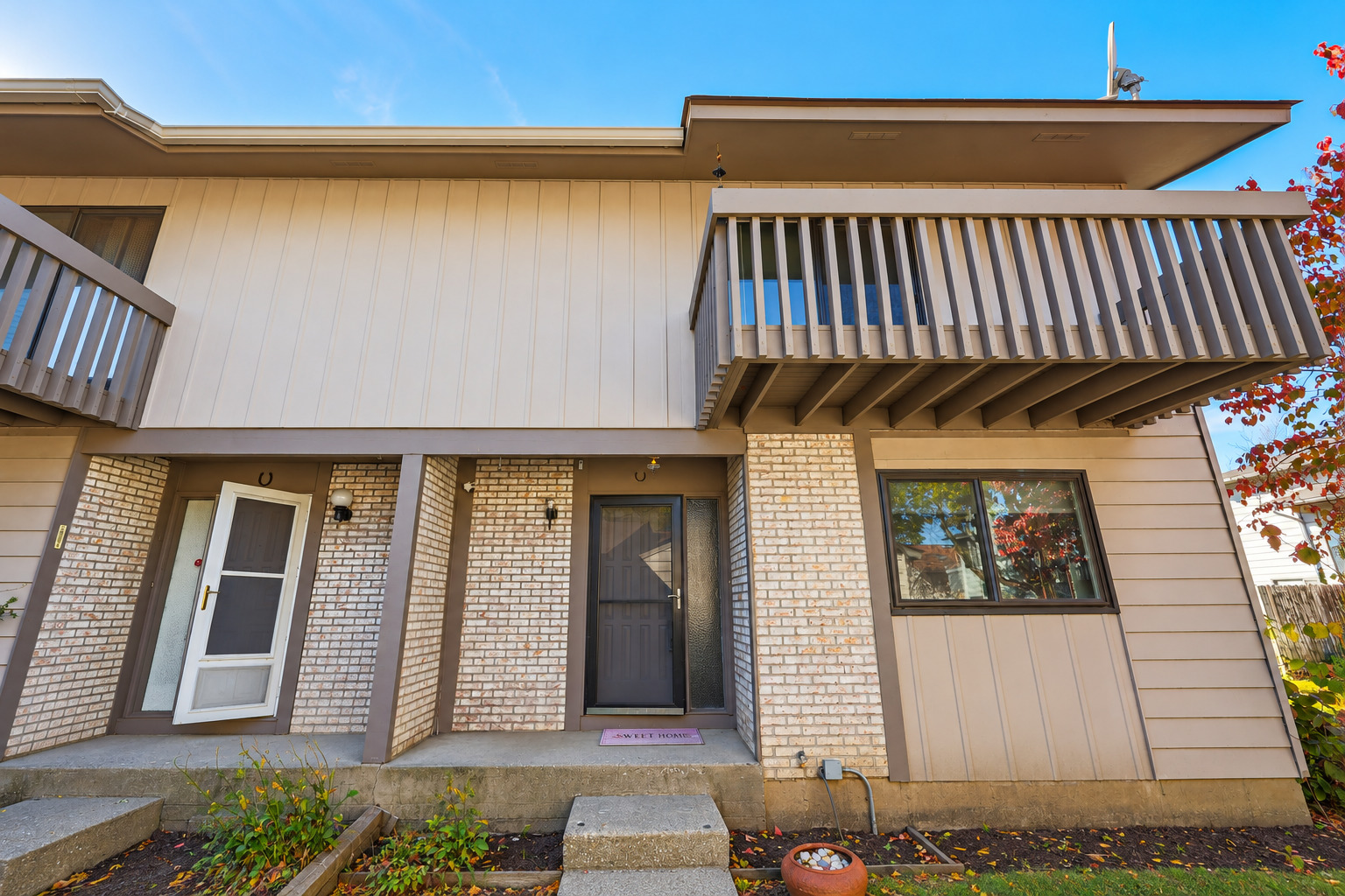 826 Hughes Place — photo
