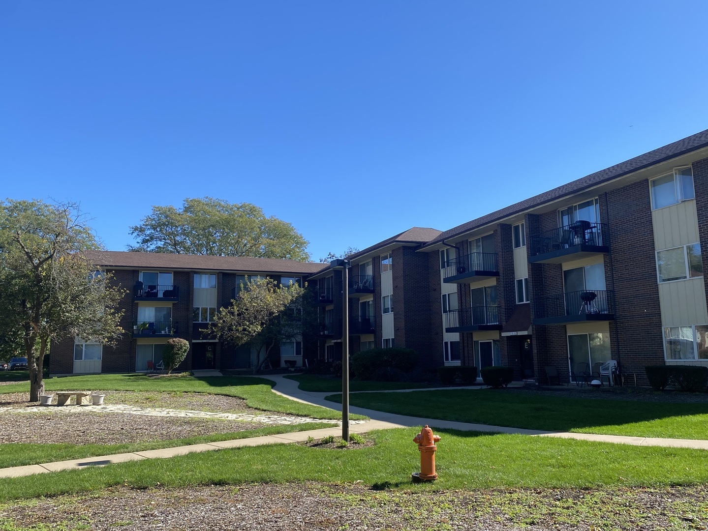 5S100 Pebblewood Lane Unit D10 — photo