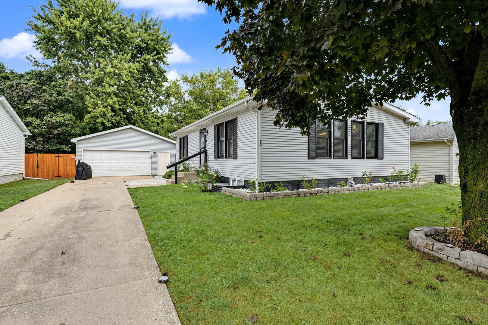 22 Geneva Court — photo