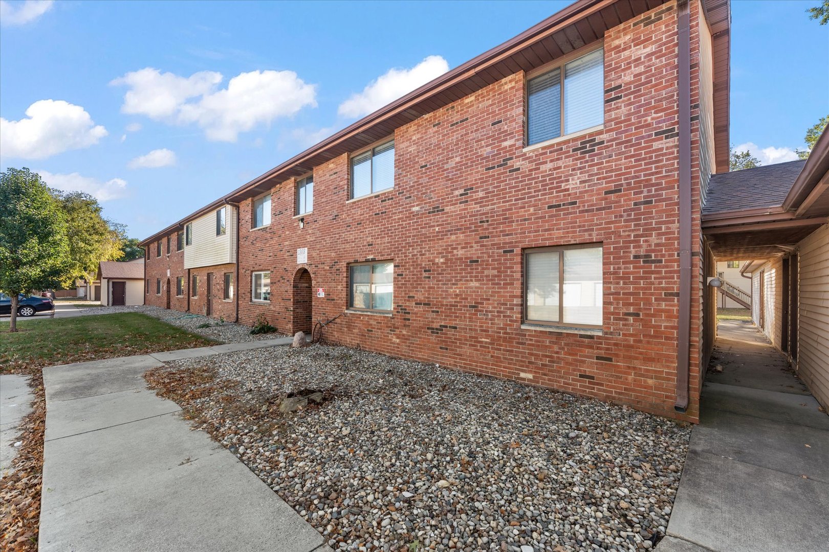 1303 Brian Place Unit 8 — photo
