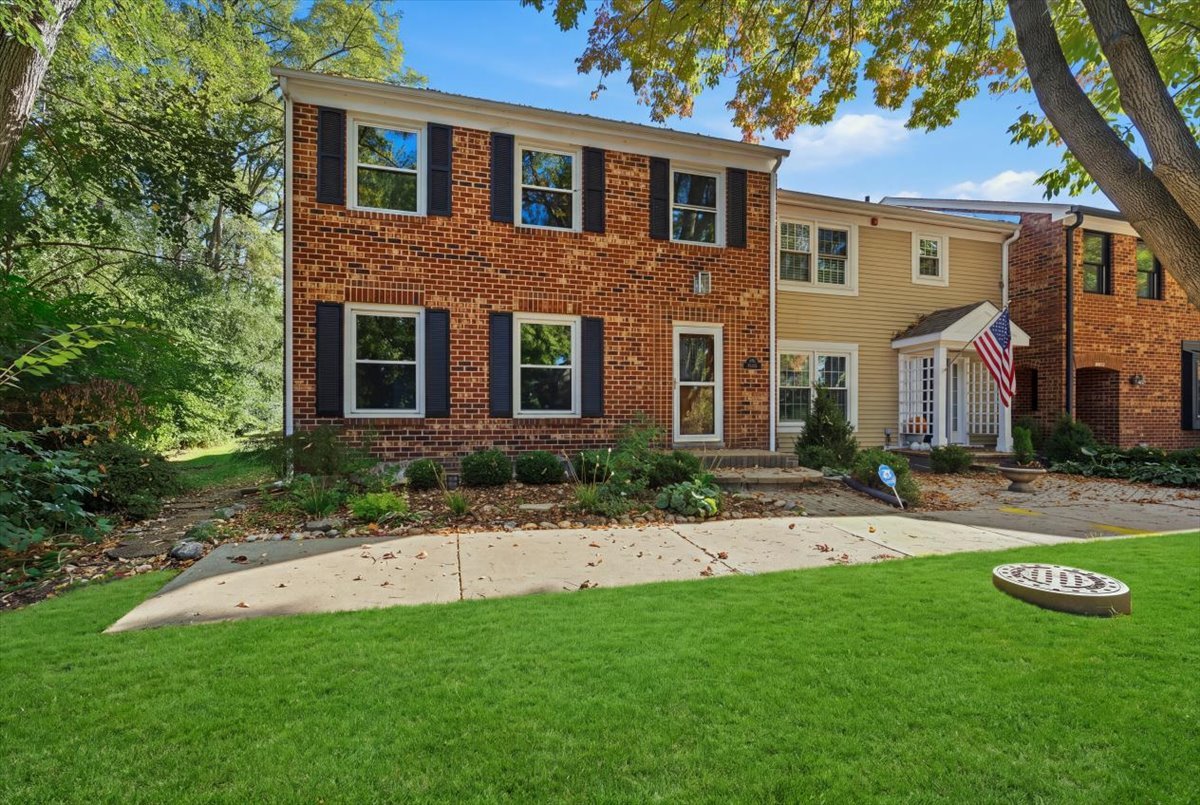 1525 Wedgefield Circle — photo