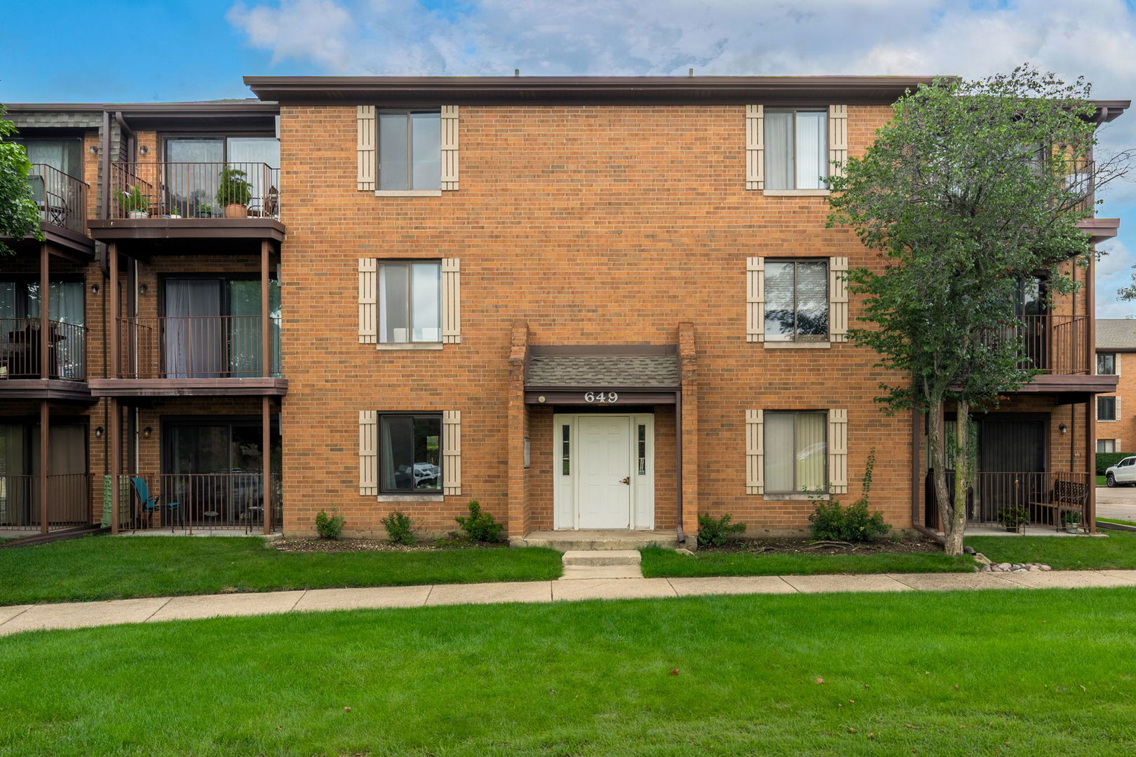 649 N Briar Hill Lane Unit 1 — photo