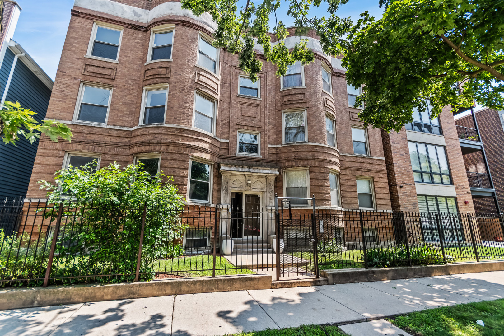 4023 S Calumet Avenue Unit 2N — photo