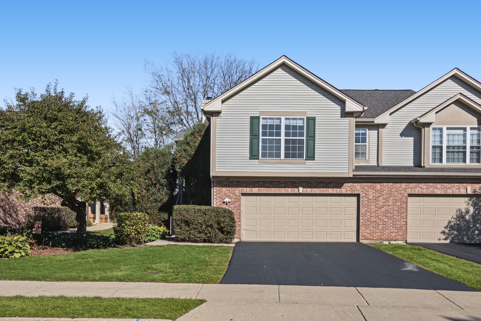 121 Commons Court — photo