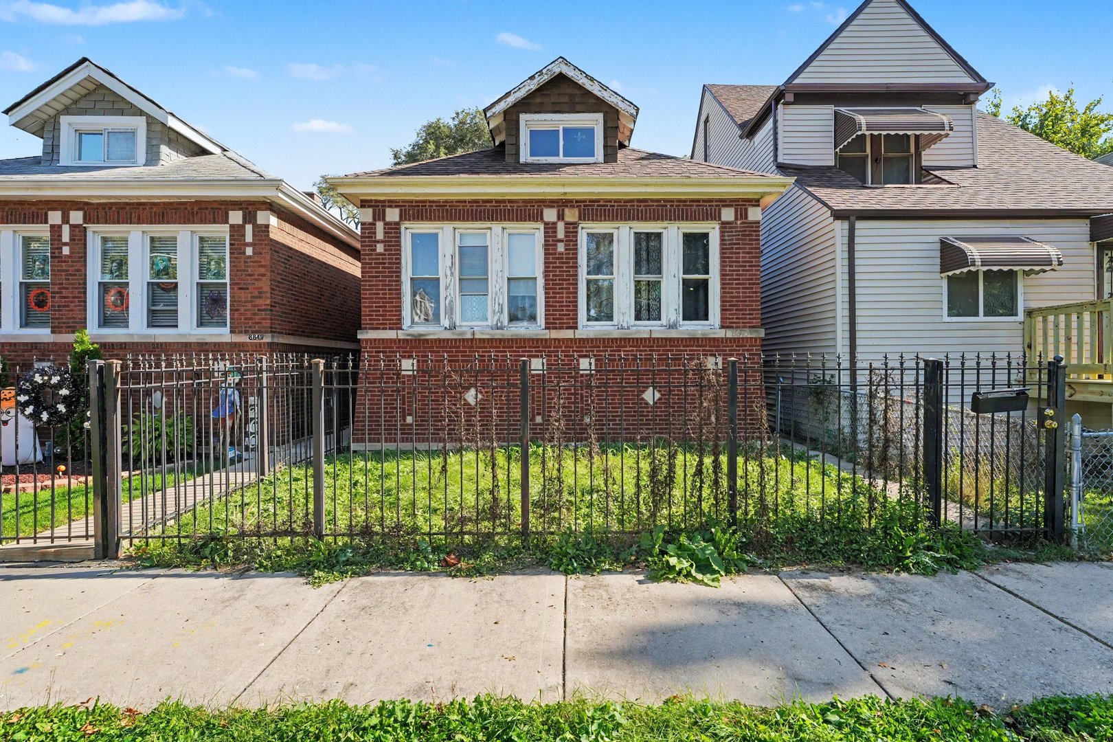8843 S Carpenter Street — photo