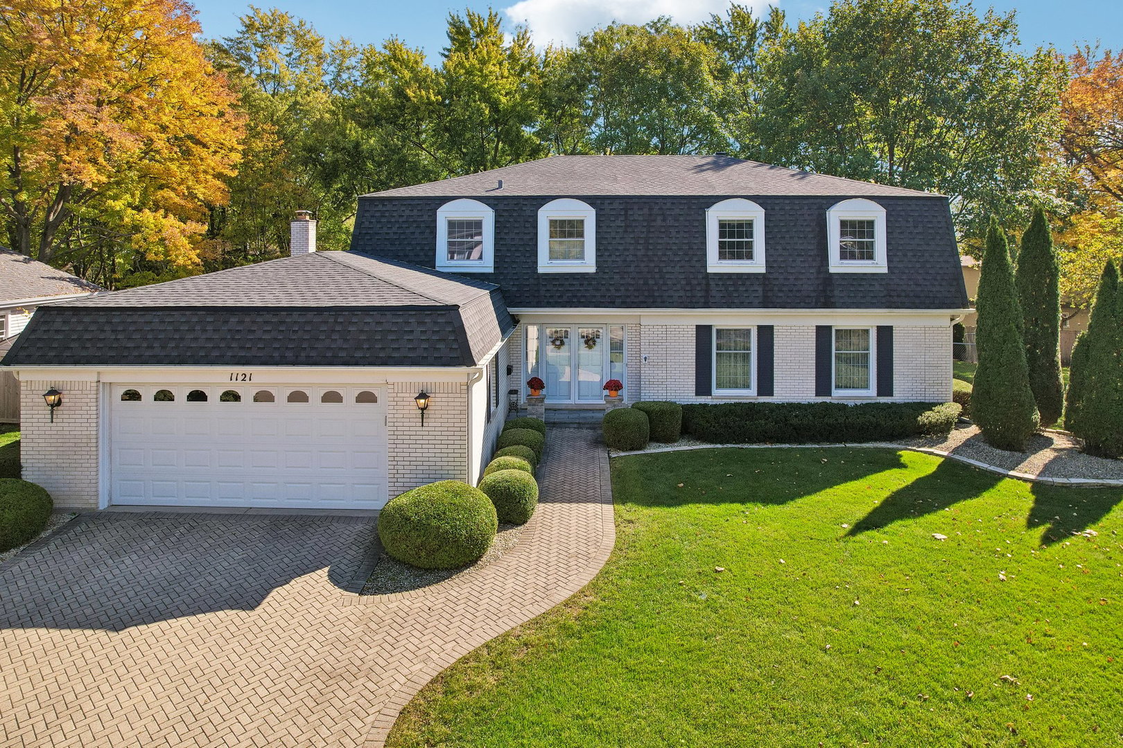 1121 W Skylark Drive — photo