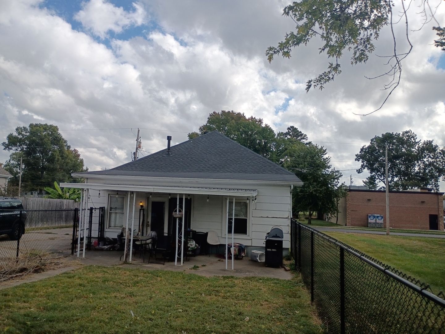 1210 N Logan Street — photo