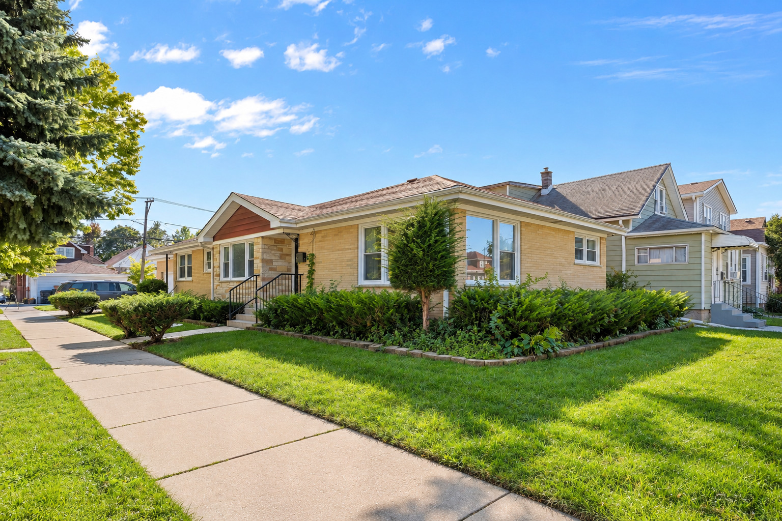 5701 W Henderson Street — photo