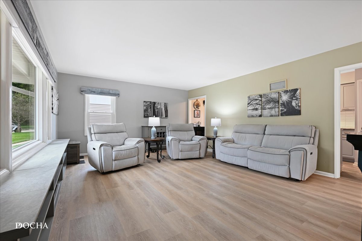 69 E Jackson Street, Oswego, IL 60543 — photo 2
