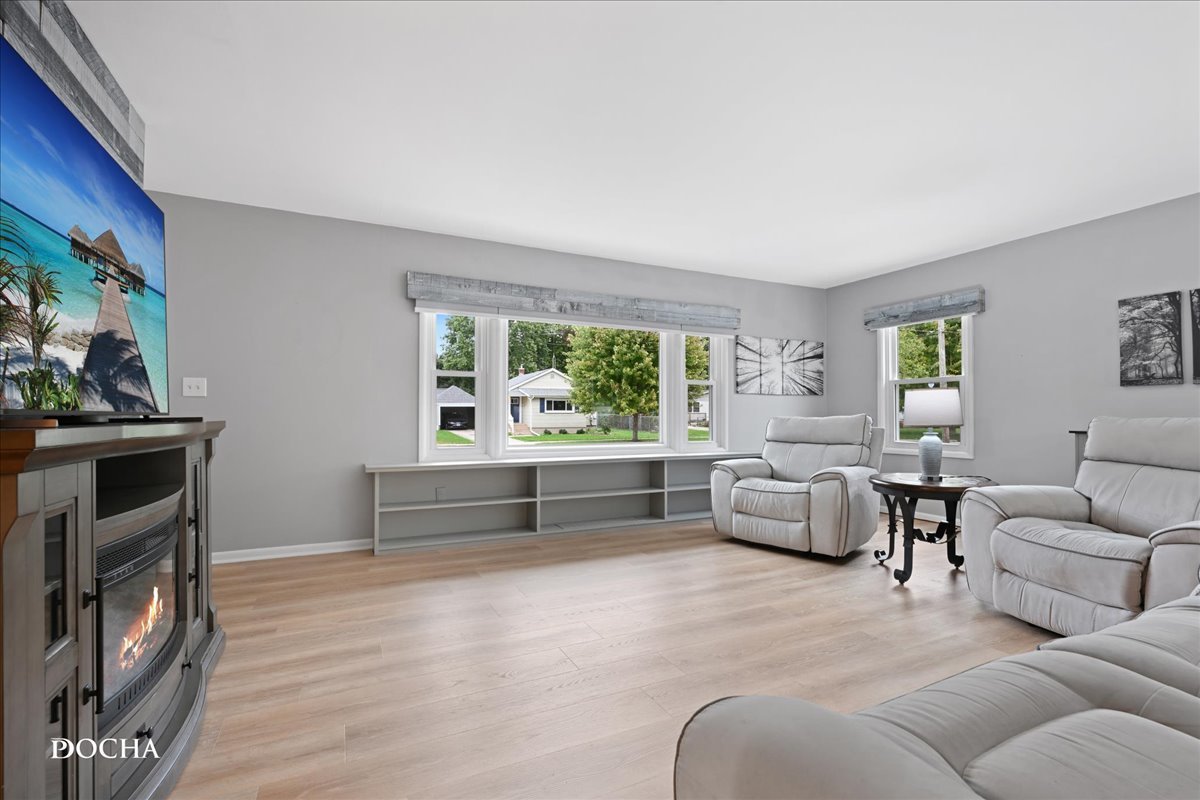 69 E Jackson Street, Oswego, IL 60543 — photo 3
