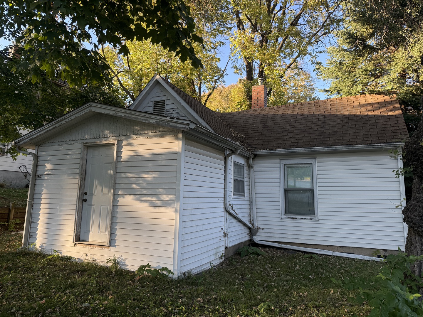 1301 W Jackson Street — photo
