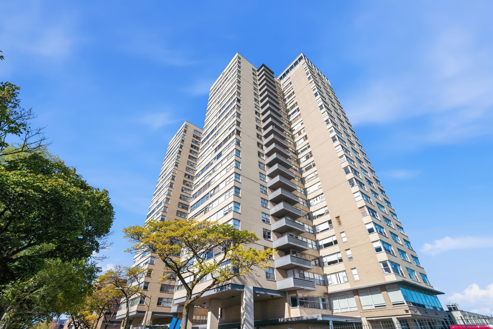 6301 N Sheridan Road N Unit 21P — photo