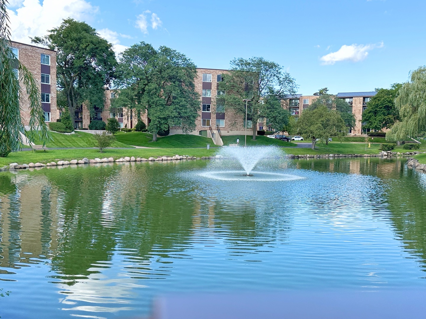 502 W Huntington Commons Road Unit 438 — photo