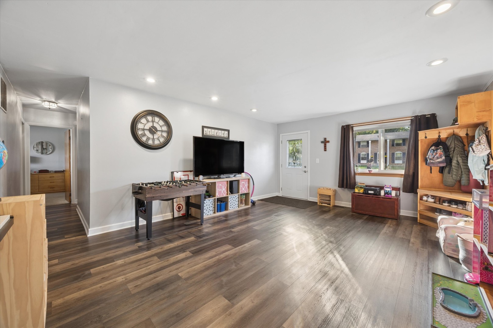 Home in Bolingbrook, IL 60440 — photo 2
