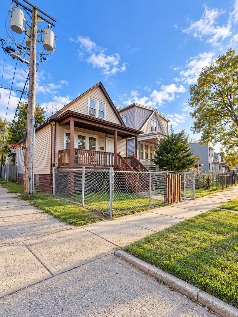 65 E 102nd Place — photo