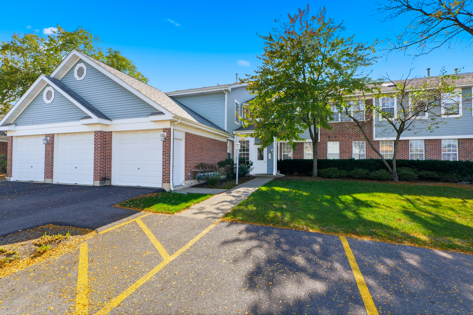 241 W Lynn Drive Unit 6 — photo
