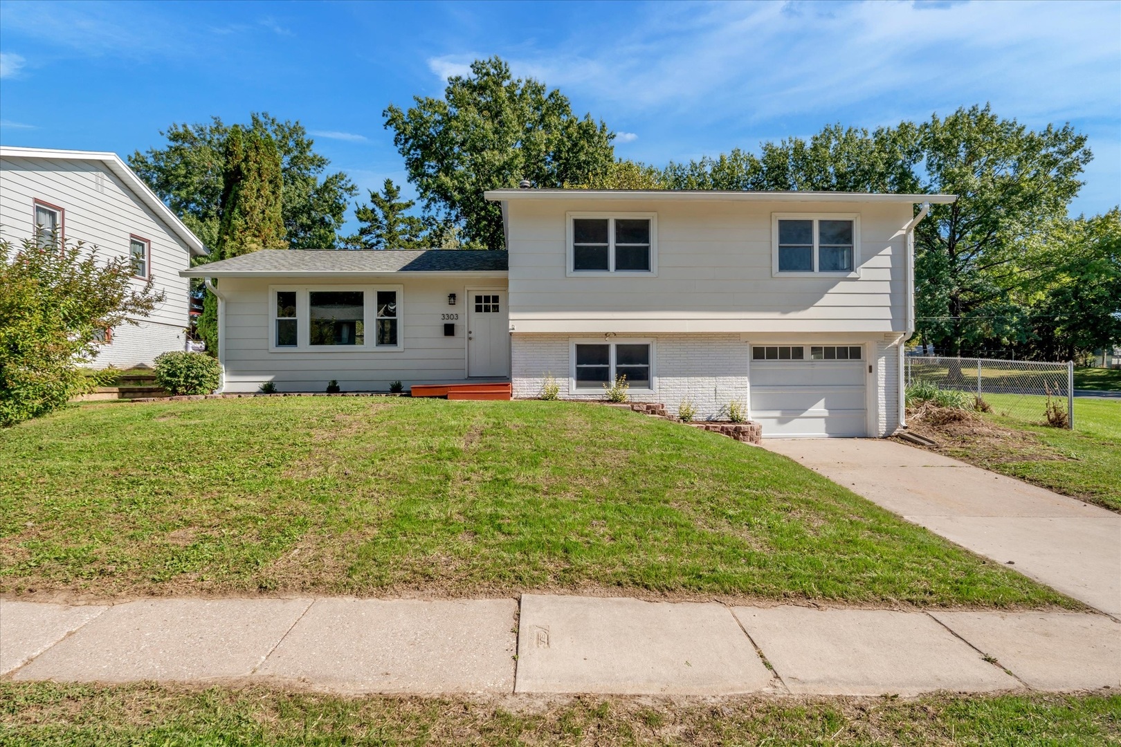 3303 S Hampton Drive — photo