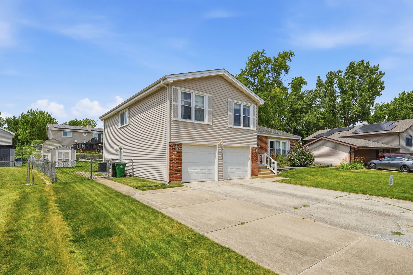 Home in Bloomingdale, IL 60108 — photo 3