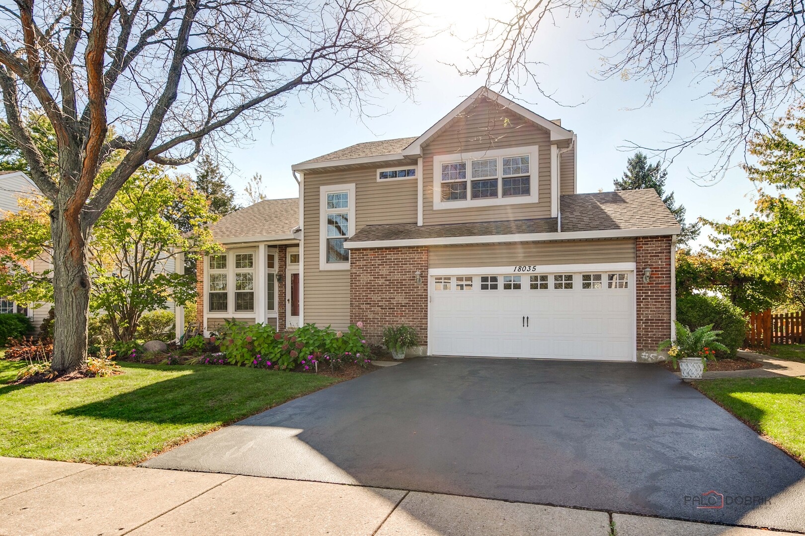 18035 W Banbury Drive — photo