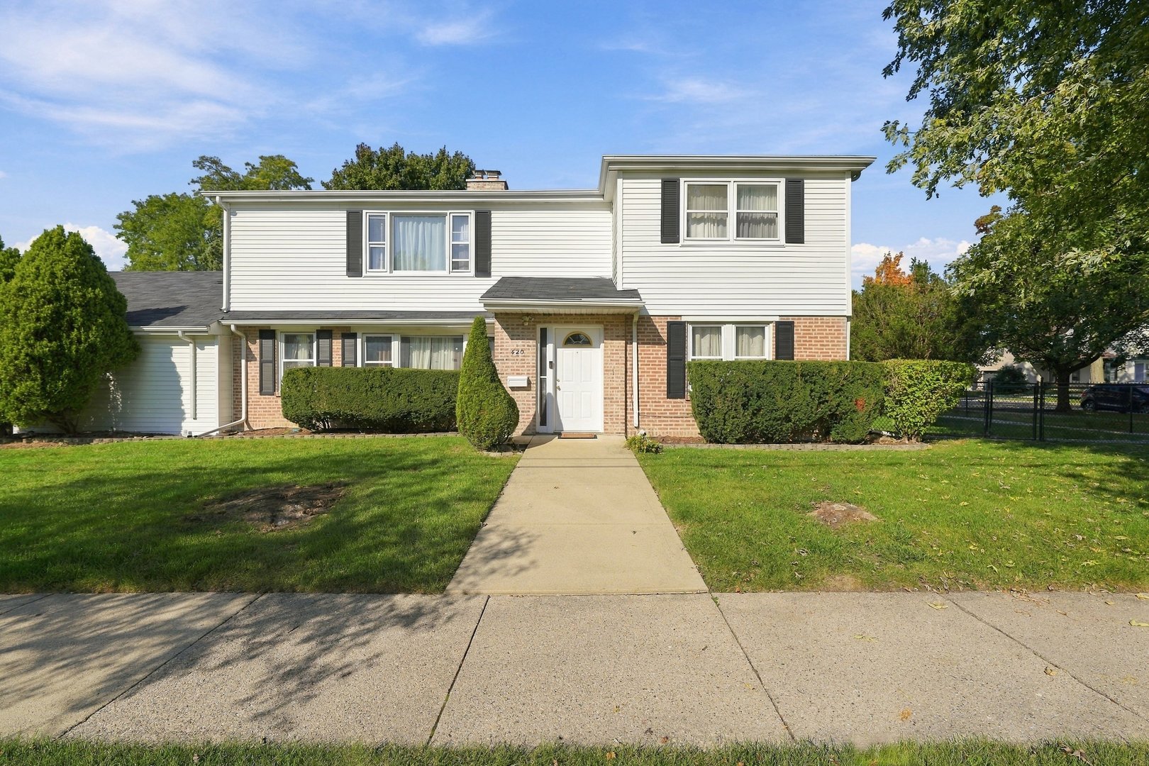 620 E Maple Street — photo