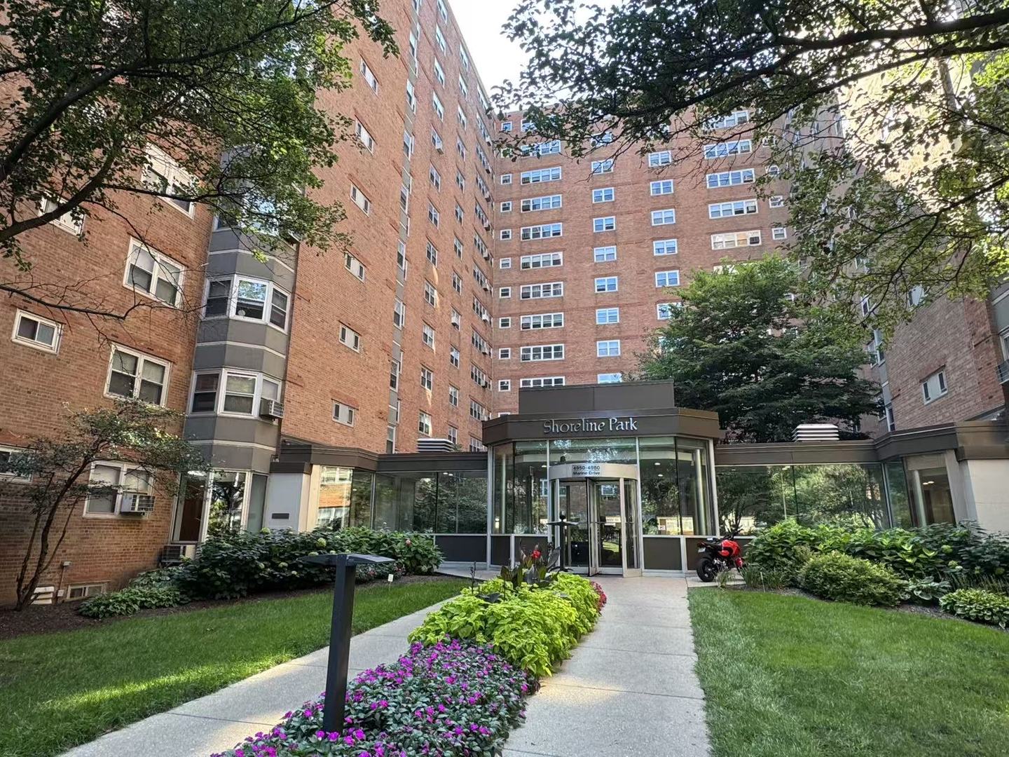 4950 N Marine Drive Unit 203 — photo