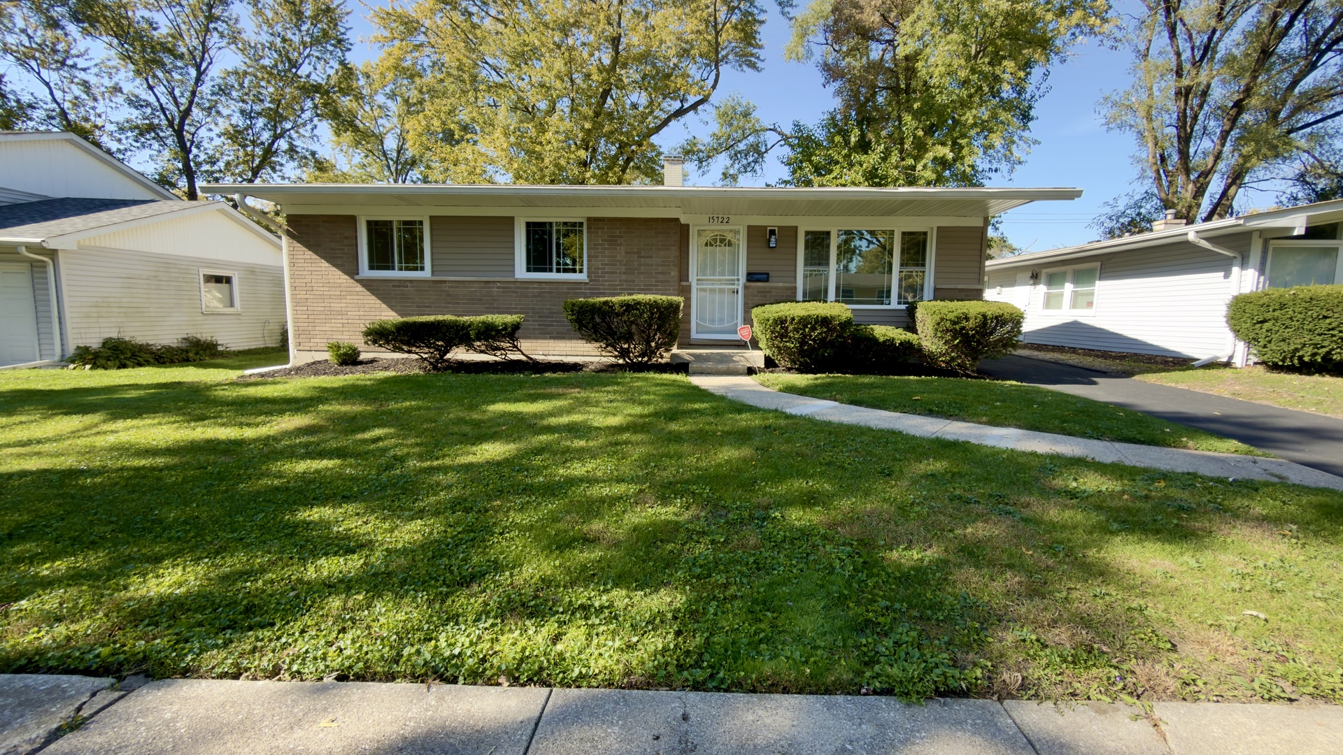 15722 Woodlawn East Avenue — photo