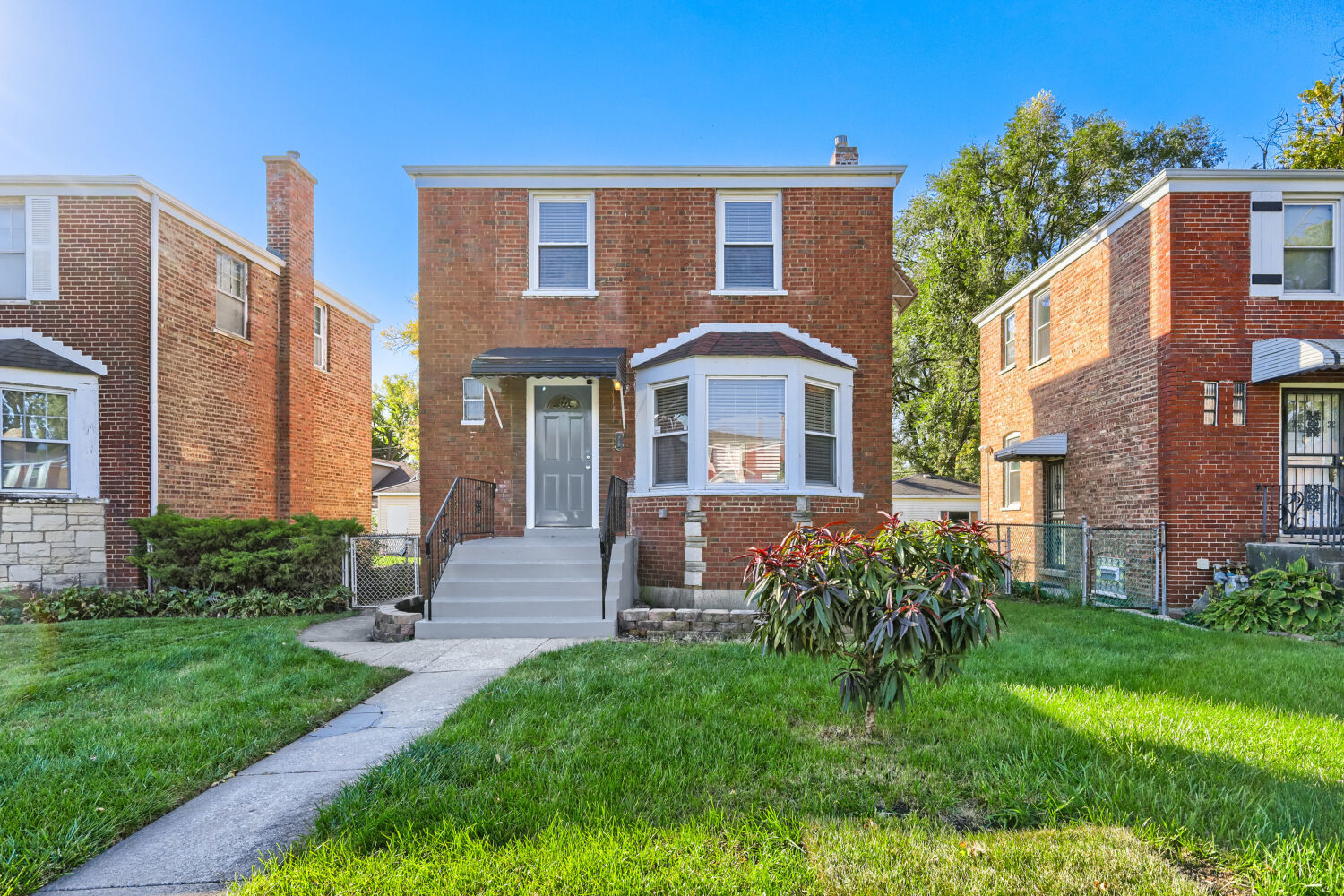 3904 Gladys Avenue — photo