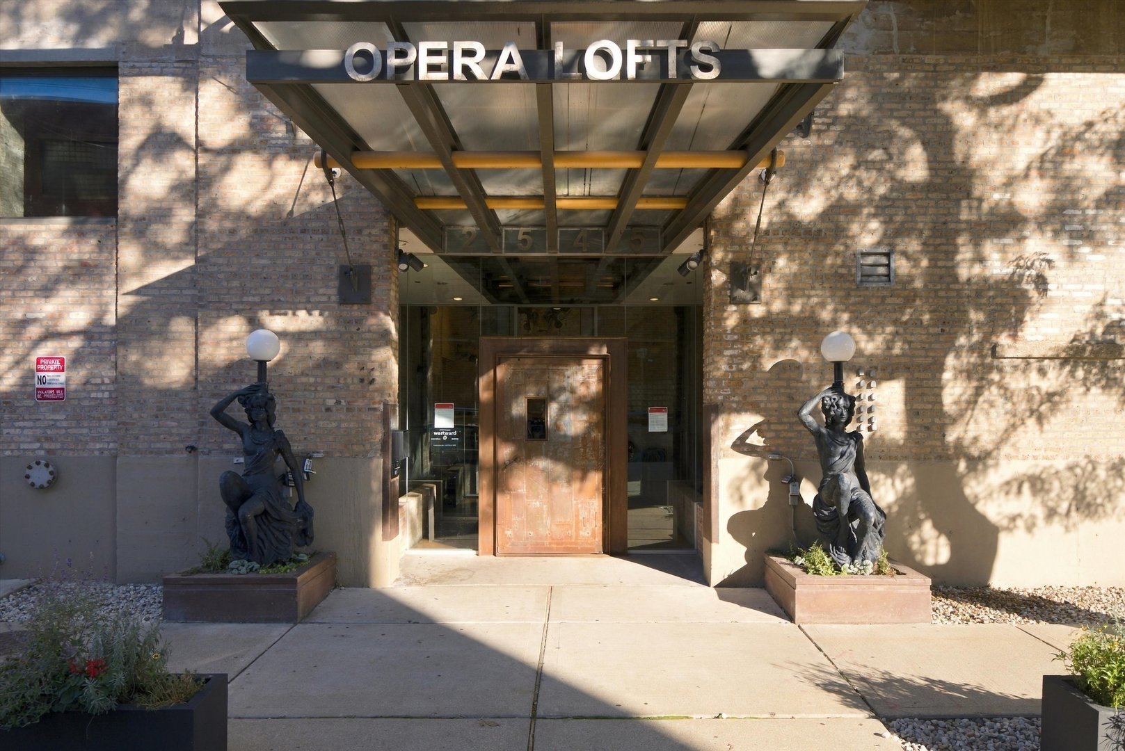2545 S Dearborn Street Unit 405 — photo