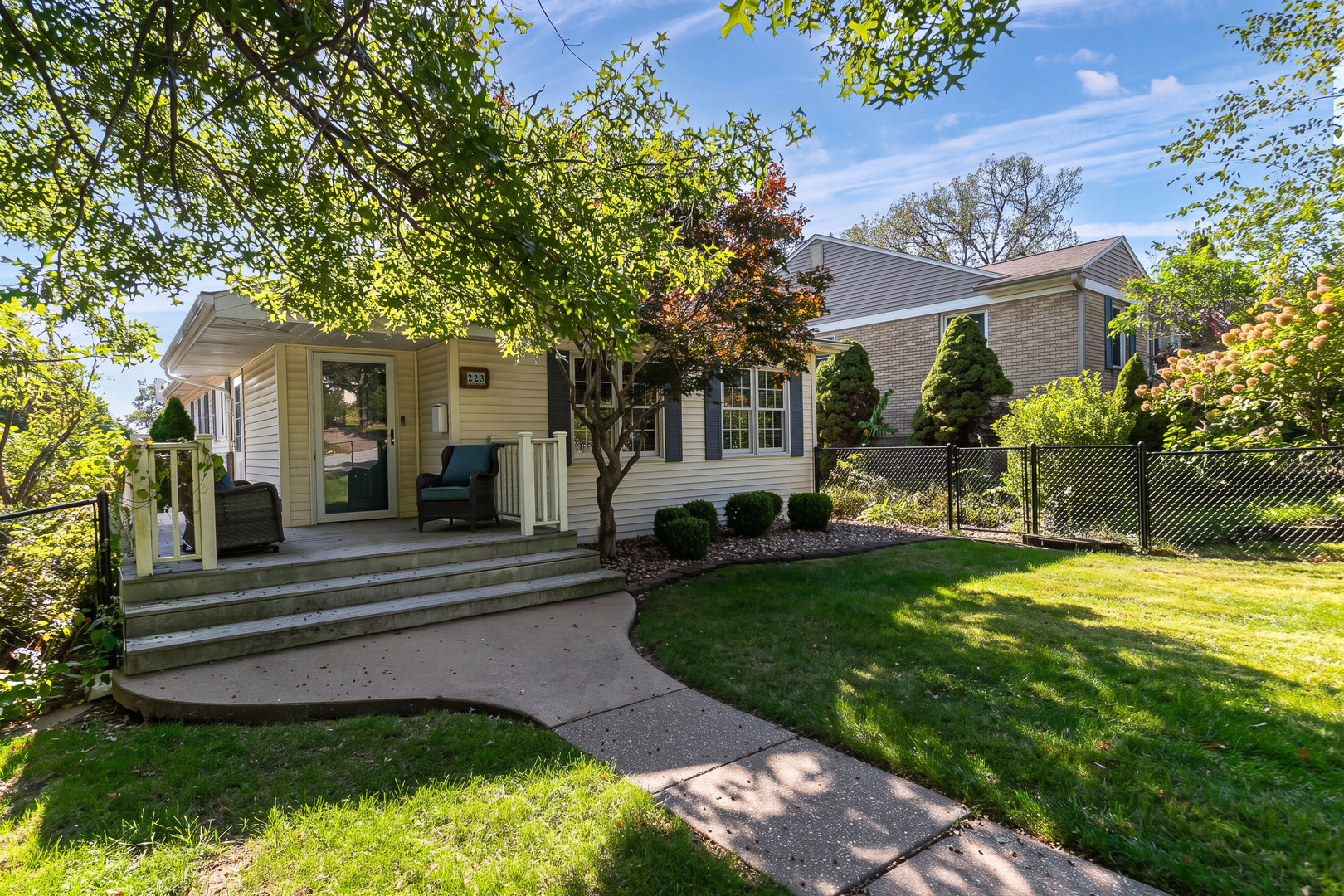 223 Custer Terrace — photo