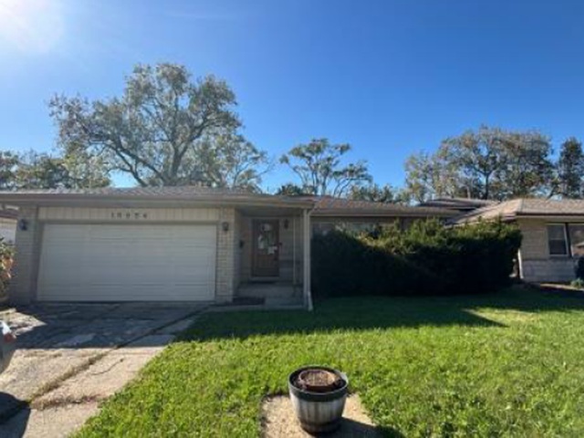 Home in South Holland, IL 60473 — photo 2