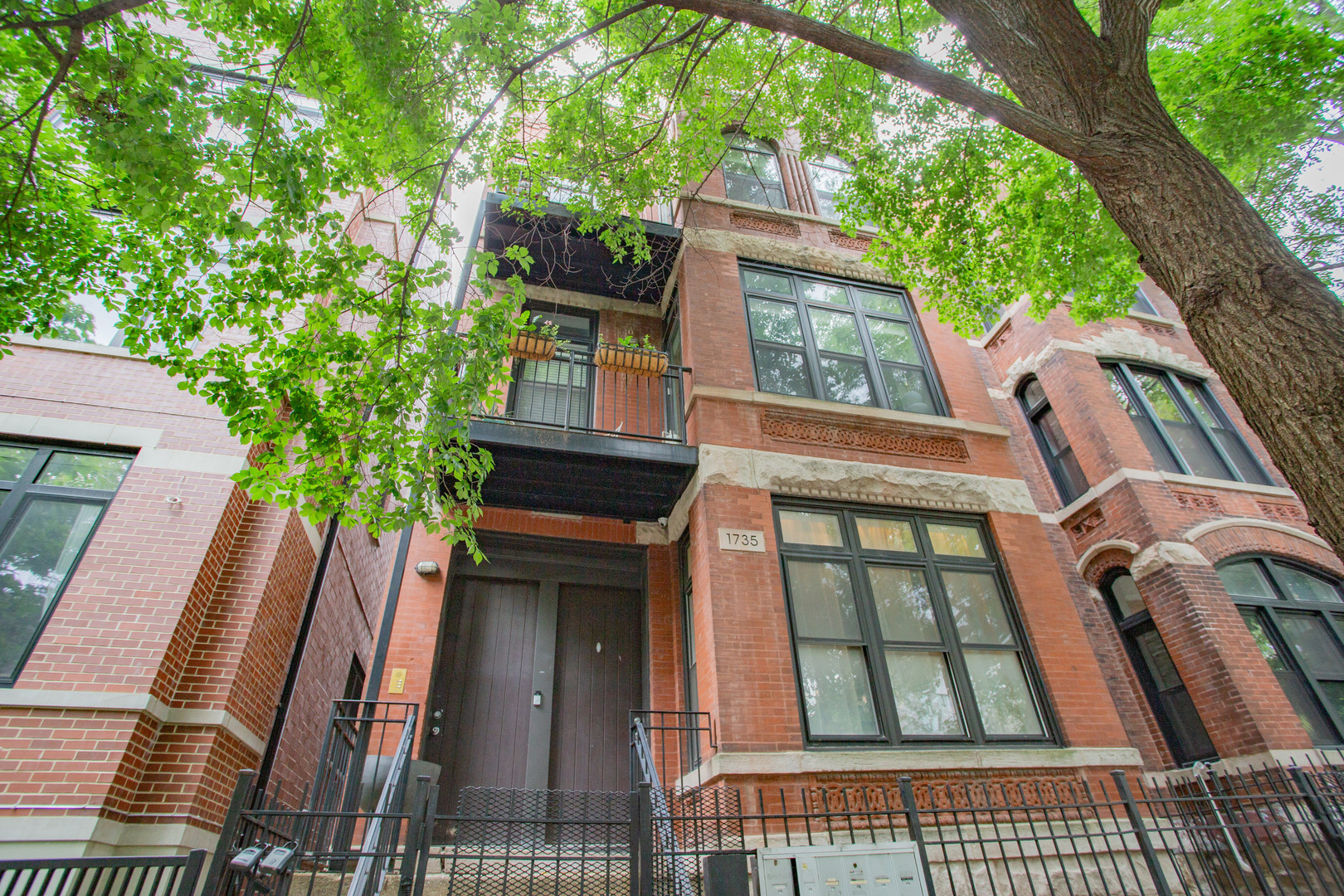 1735 W Erie Street Unit 3N — photo