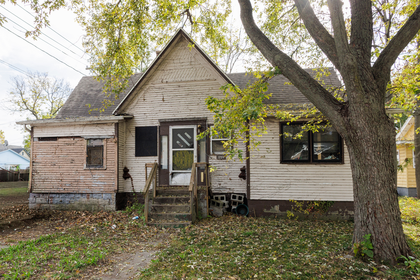 1254 E Bourbonnais Street — photo