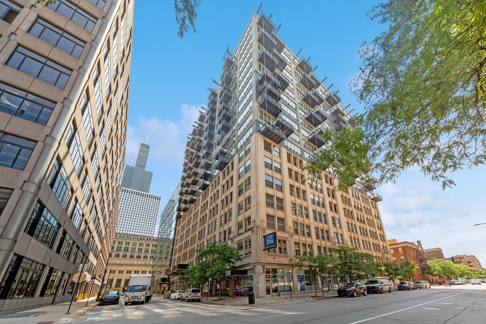 565 W Quincy Street Unit 1216 — photo