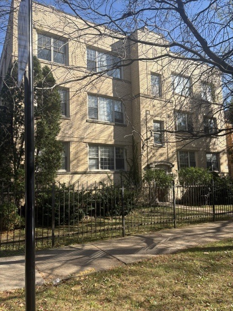 6257 N Mozart Street Unit 3 — photo