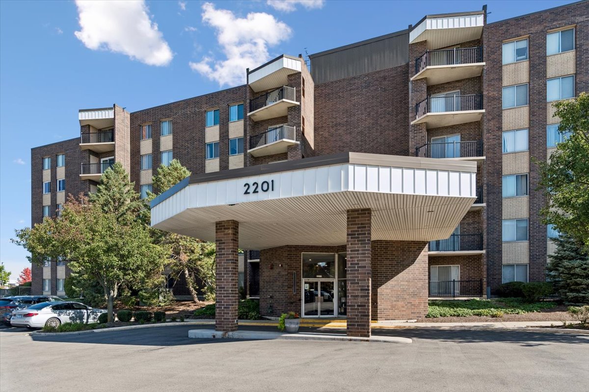 2201 S Grace Street Unit 507 — photo