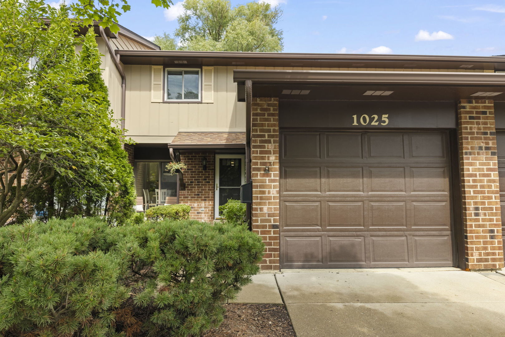 1025 Loughborough Court — photo