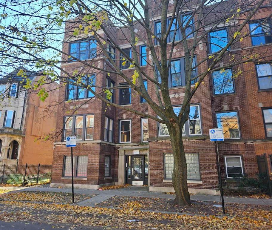 657 E 50th Place Unit 2E — photo