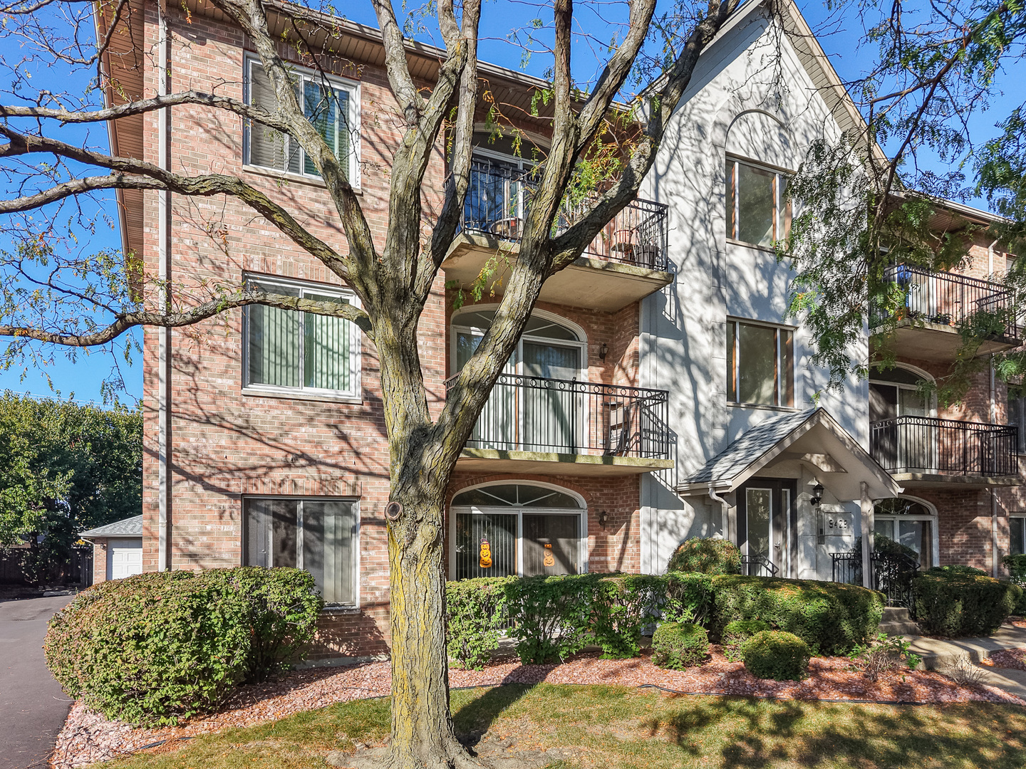 9428 S 77th Court Unit 2a — photo