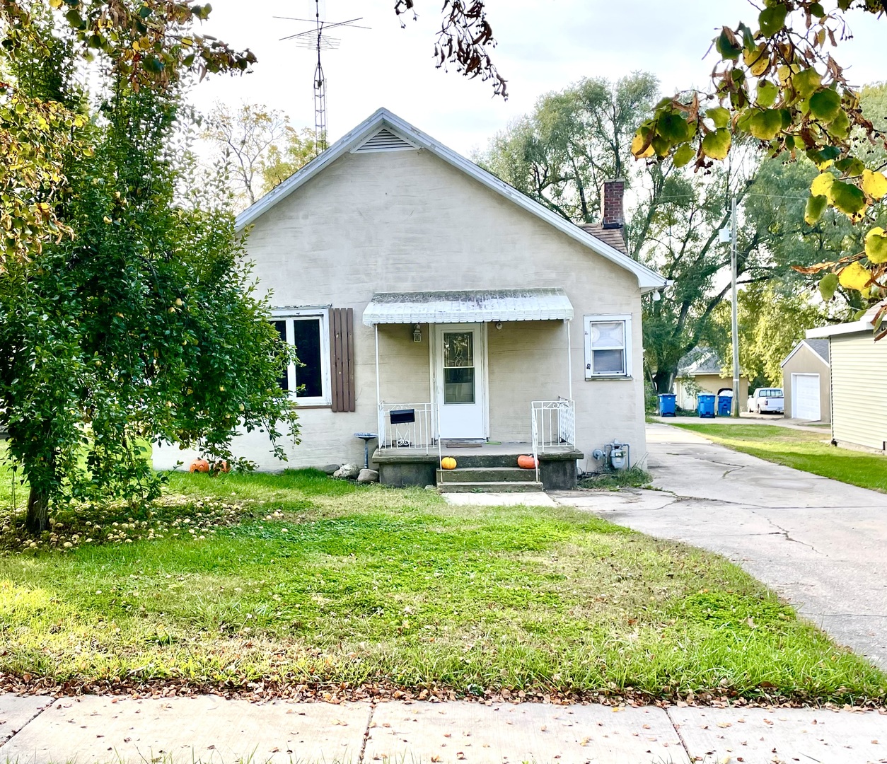 315 E Devlin Street — photo
