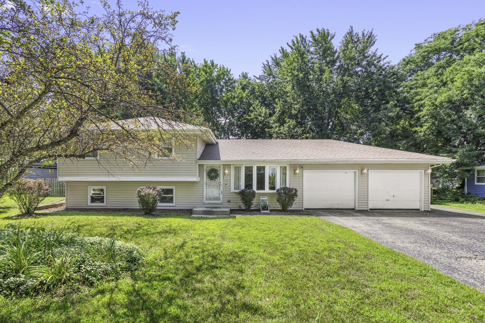 3906 W Theodore Street — photo