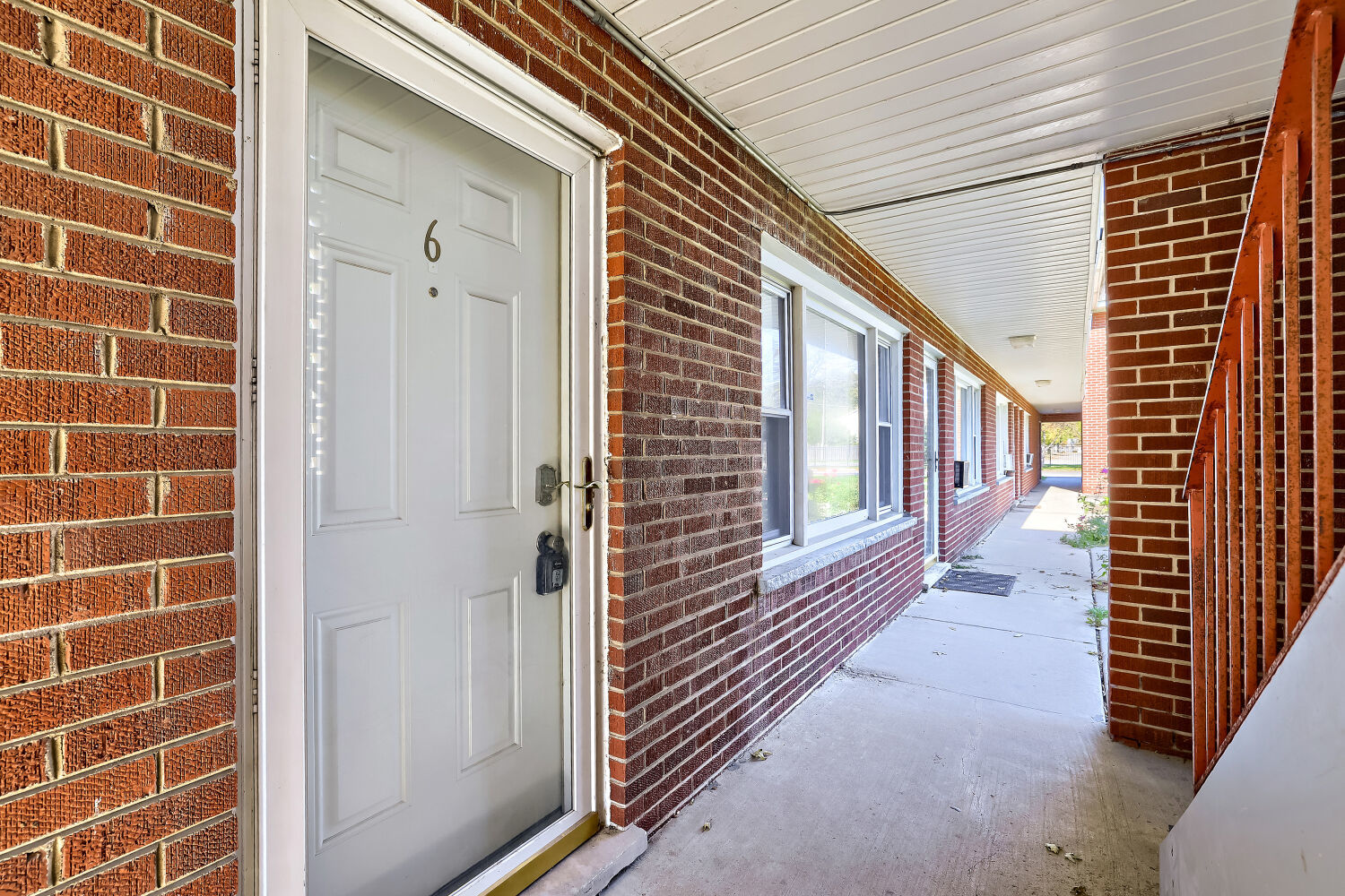 1101 E Algonquin Road Unit 6 — photo