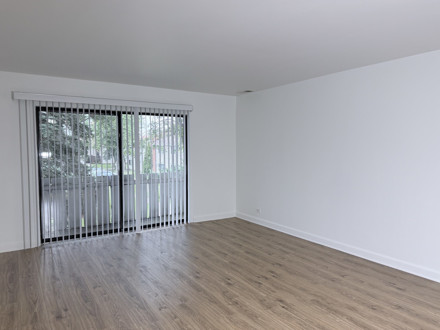 Home in Palatine, IL 60074 — photo 2