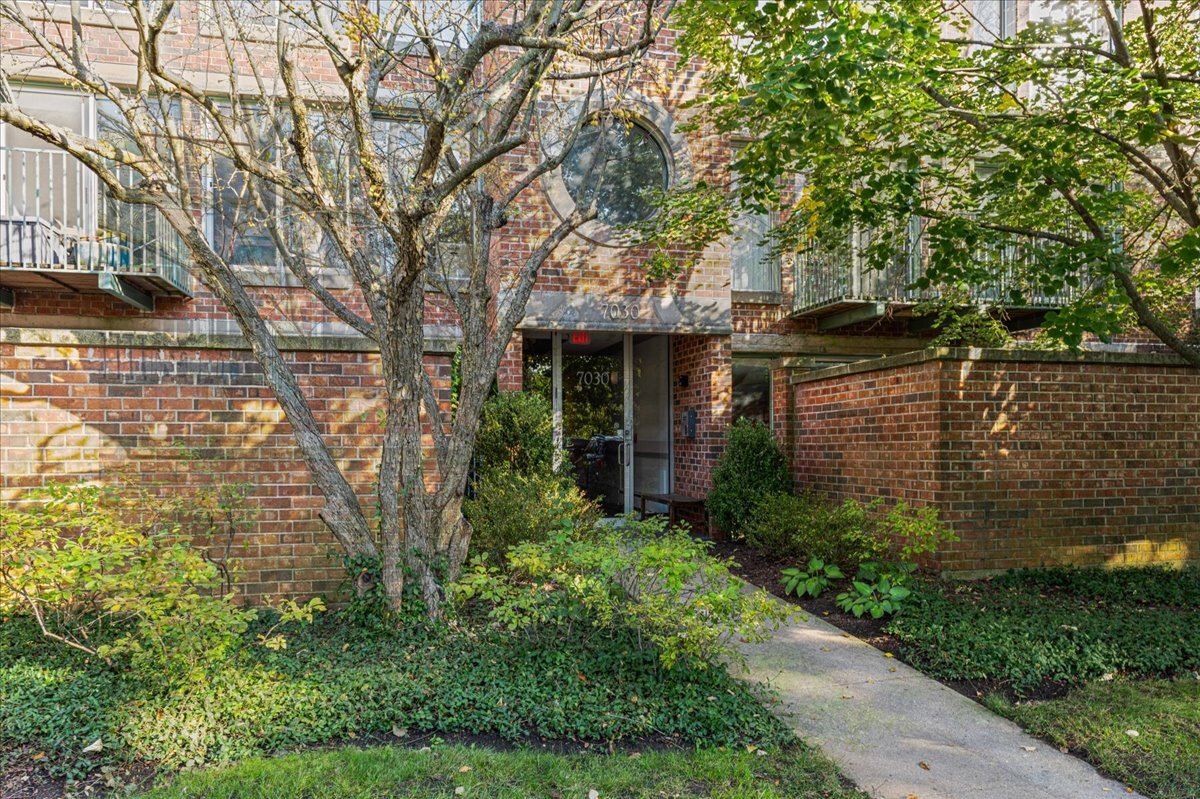 7030 Arbor Lane Unit 102 — photo