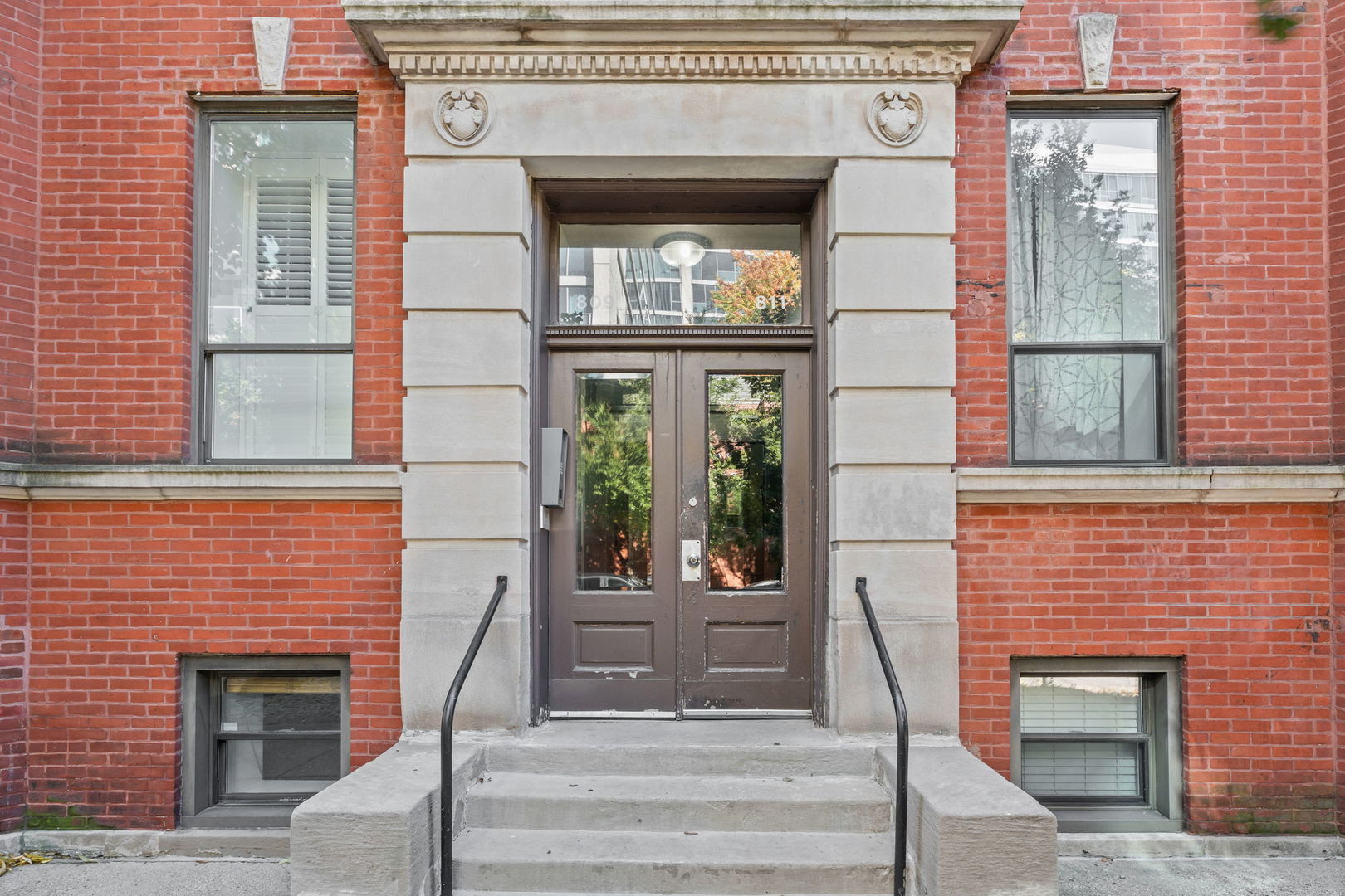 809 W Bradley Place Unit G — photo