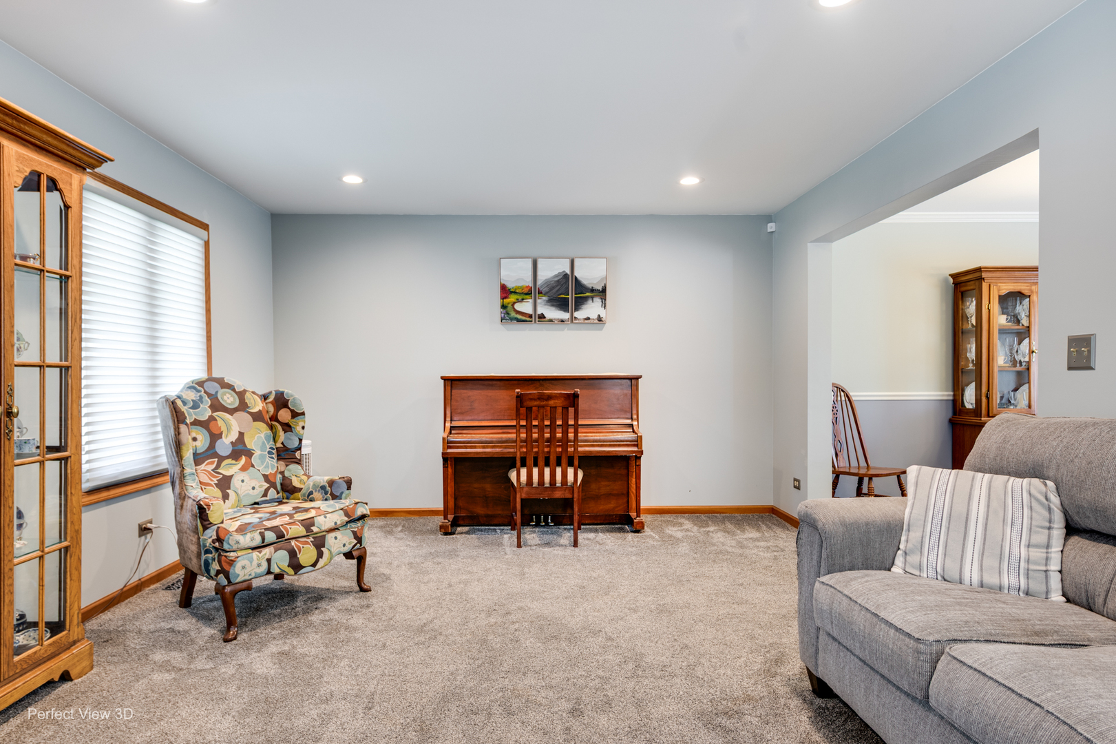 Home in Lake Zurich, IL 60047 — photo 3