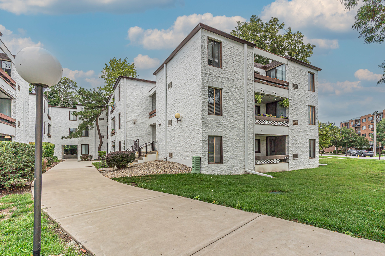 322 W Miner Street Unit 1C — photo
