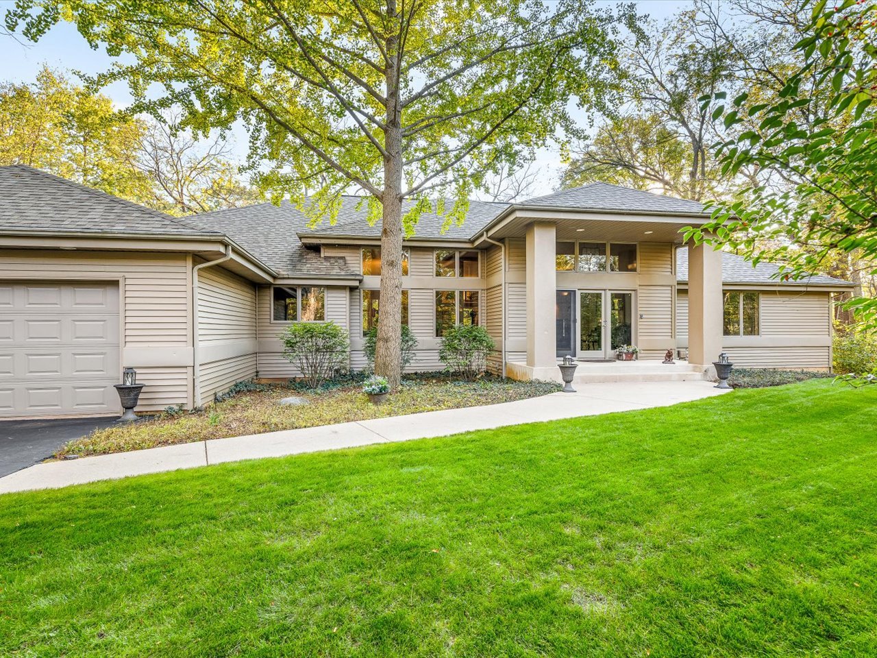 6611 Halverson Drive — photo